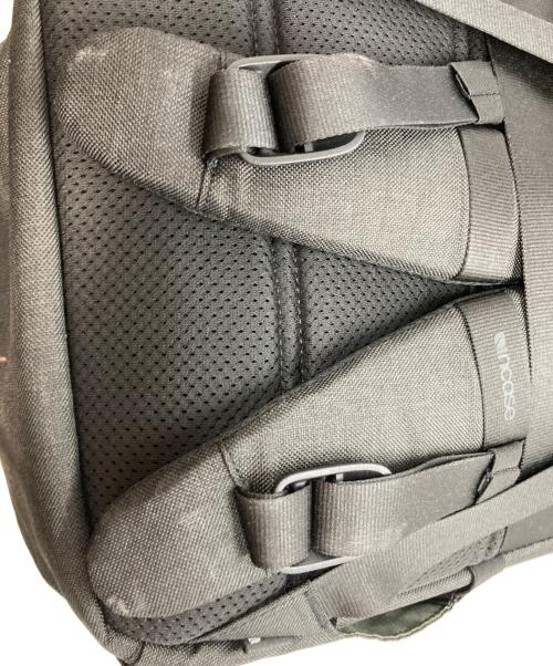 Incase（インケース）Incase (インケース) Crosstown Compact Backpack グレーの古着・服飾アイテム