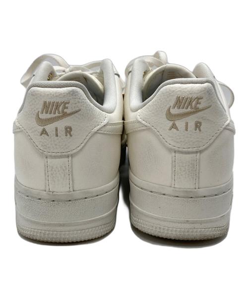 NIKE（ナイキ）NIKE (ナイキ) W AIR FORCE 1 '07 LX ホワイト サイズ:SIZE 23.5cmの古着・服飾アイテム