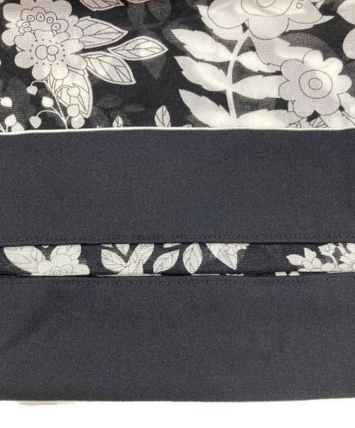 LEONARD FASHION（レオナールファッション）LEONARD FASHION (レオナールファッション) 花柄ブラウス ホワイト×ブラック サイズ:Mの古着・服飾アイテム