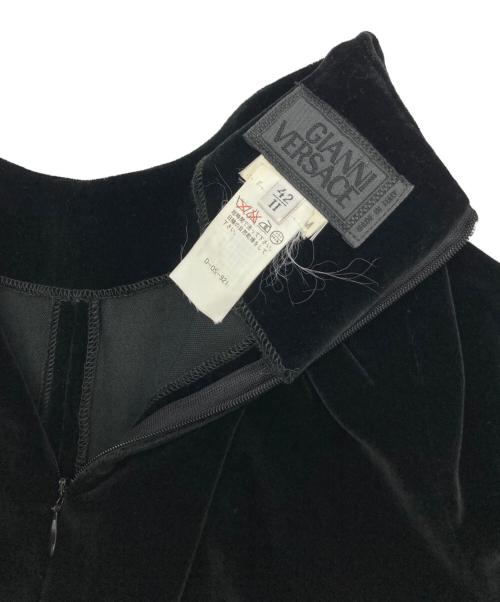 GIANNI VERSACE（ジャンニ・ヴェルサーチ）GIANNI VERSACE (ジャンニ・ヴェルサーチ) ベロア半袖ワンピース ブラック サイズ:42の古着・服飾アイテム