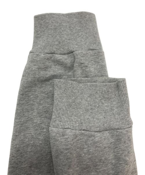 DIESEL（ディーゼル）DIESEL (ディーゼル) ロゴプリントプルオーバーパーカー グレー サイズ:Ⅿの古着・服飾アイテム