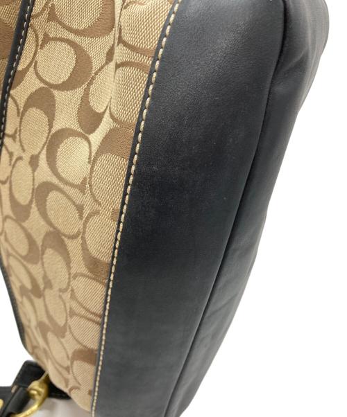 COACH（コーチ）COACH (コーチ) レガシーシグネチャー ターンロックワンショルダーバッグ ベージュ サイズ:-の古着・服飾アイテム