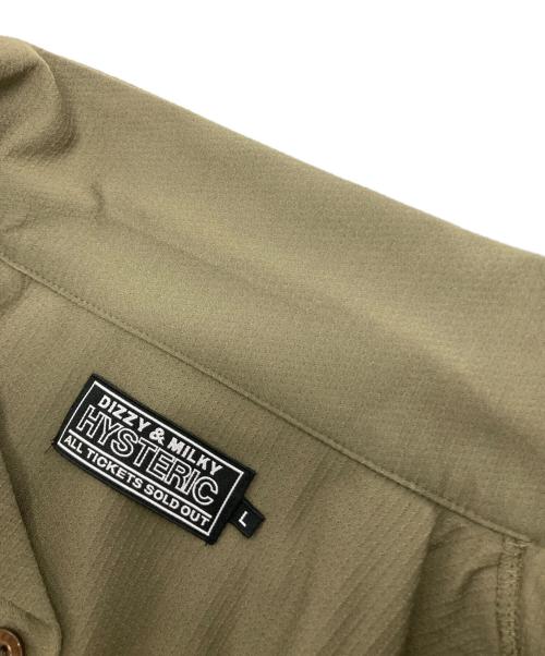 Hysteric Glamour（ヒステリックグラマー）Hysteric Glamour (ヒステリックグラマー) HYSTERIC TIMES シャツ オリーブ サイズ:Lの古着・服飾アイテム