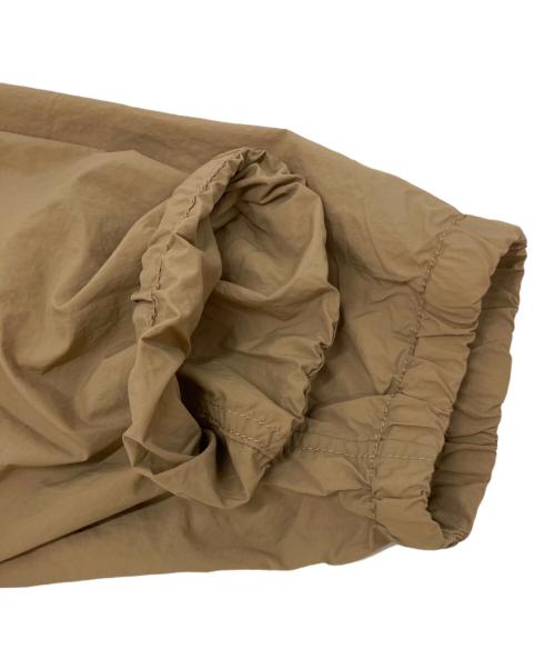 GRAMICCI（グラミチ）GRAMICCI (グラミチ) PACKABLE ANORAK PARKA ベージュ サイズ:Lの古着・服飾アイテム