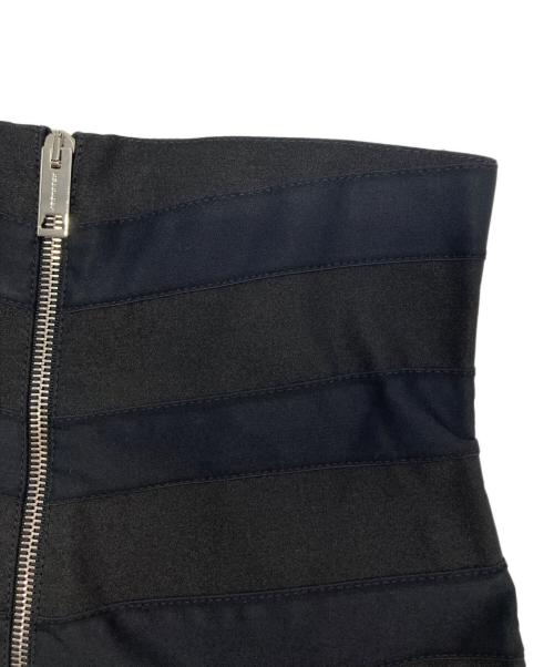 BURBERRY（バーバリー）BURBERRY (バーバリー) ジップタイトスカート ブラック サイズ:34の古着・服飾アイテム