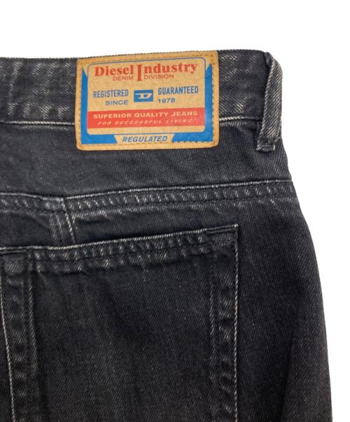DIESEL（ディーゼル）DIESEL (ディーゼル) Bootcut And Flare Jeans D-Akii ブラック サイズ:SIZE W23L28の古着・服飾アイテム