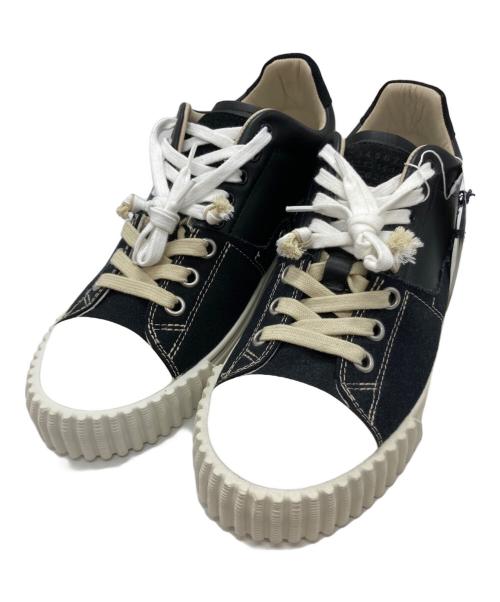 Maison Margiela（メゾンマルジェラ）Maison Margiela (メゾンマルジェラ) NEW EVOLUTION LOW ブラック サイズ:SIZE 43の古着・服飾アイテム