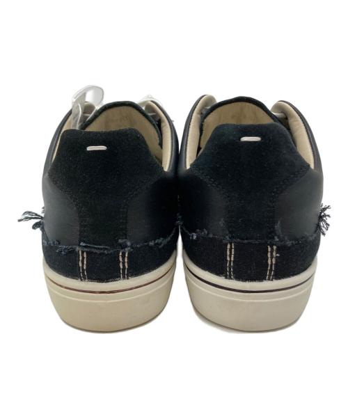 Maison Margiela（メゾンマルジェラ）Maison Margiela (メゾンマルジェラ) NEW EVOLUTION LOW ブラック サイズ:SIZE 43の古着・服飾アイテム