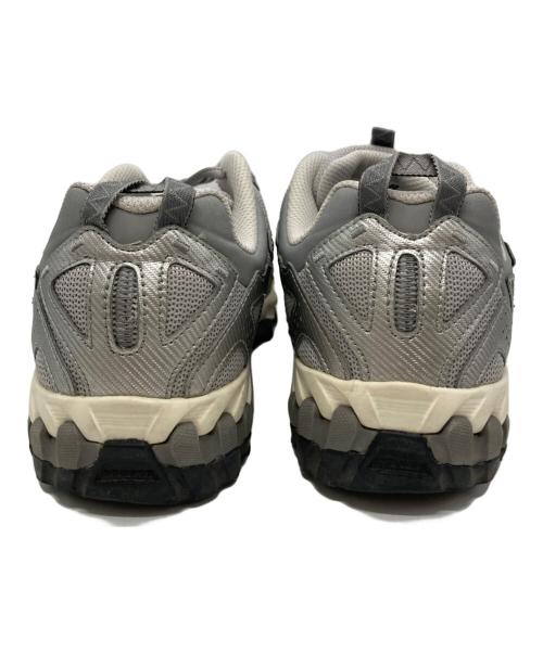 NEW BALANCE（ニューバランス）NEW BALANCE (ニューバランス) ローカットスニーカー シルバー サイズ:24.5の古着・服飾アイテム