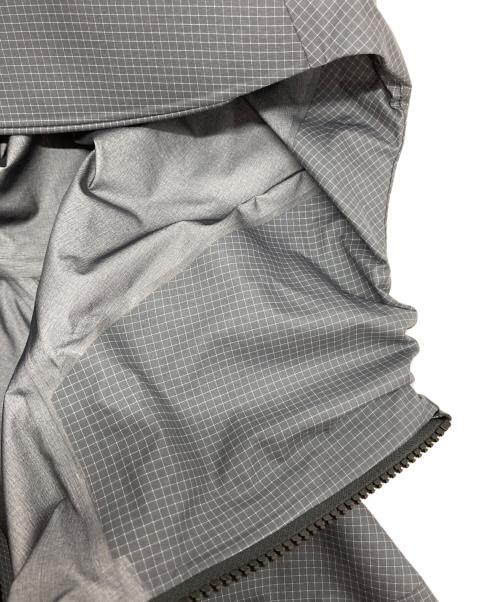 ARC'TERYX（アークテリクス）ARC'TERYX (アークテリクス) Alpha Lightweight Jacket グレー サイズ:Sの古着・服飾アイテム