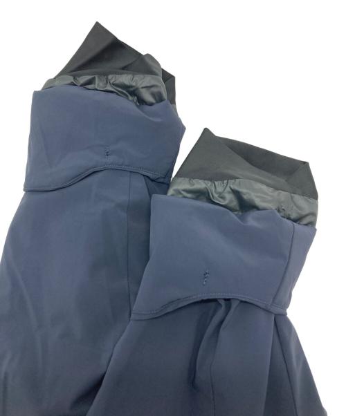 DESCENTE ALLTERRAIN（デザイント オルテライン）DESCENTE ALLTERRAIN (デザイント オルテライン) INSULATED ACTIVE JACKET ネイビー(NV01) サイズ:Ⅿ 未使用品の古着・服飾アイテム