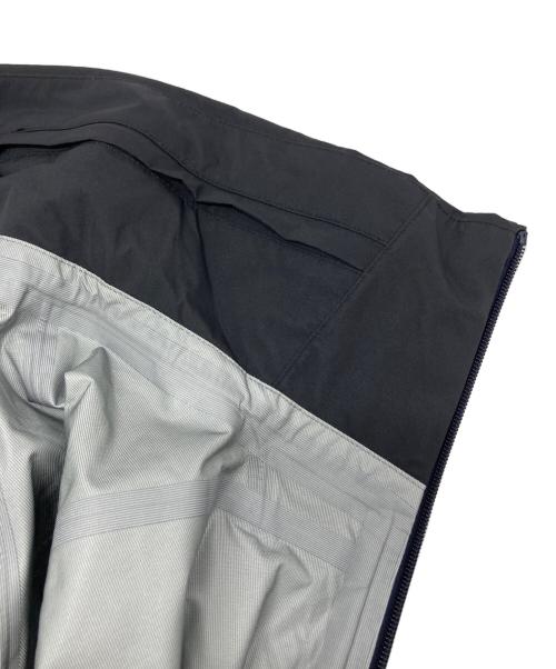 DESCENTE ALLTERRAIN（デザイント オルテライン）DESCENTE ALLTERRAIN (デザイント オルテライン) HARD SHELL JACKET “CREAS“ グレー(GY13) サイズ:Ⅿ 未使用品の古着・服飾アイテム