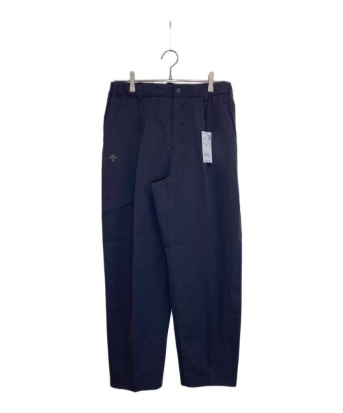 DESCENTE ALLTERRAIN（デザイント オルテライン）DESCENTE ALLTERRAIN (デザイント オルテライン) STRETCH SEEMLESS TAPERED PANTS グレー サイズ:Ⅿ 未使用品の古着・服飾アイテム