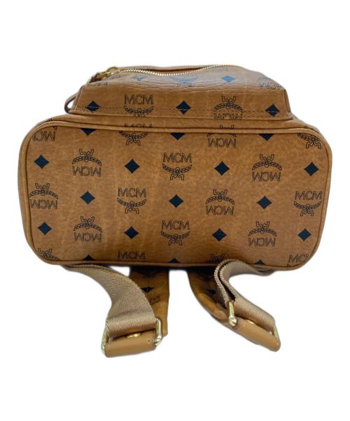 MCM（エムシーエム）MCM (エムシーエム) スタッズリュック ブラウンの古着・服飾アイテム