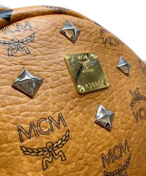 MCM（エムシーエム）MCM (エムシーエム) スタッズリュック ブラウンの古着・服飾アイテム