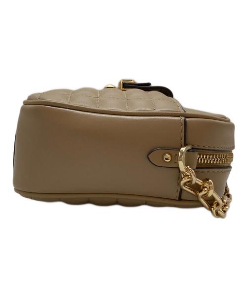 MICHAEL KORS（マイケルコース）MICHAEL KORS (マイケルコース) キルティングショルダーバッグ ベージュ サイズ:-の古着・服飾アイテム
