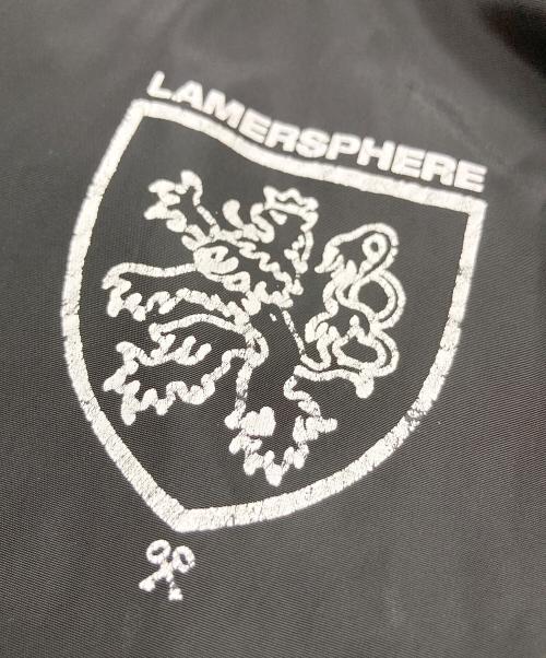 LAMERSPHERE（ラマースフィア）LAMERSPHERE (ラマースフィア) エンブレムロゴナイロンジャケット ブラック サイズ:Sの古着・服飾アイテム