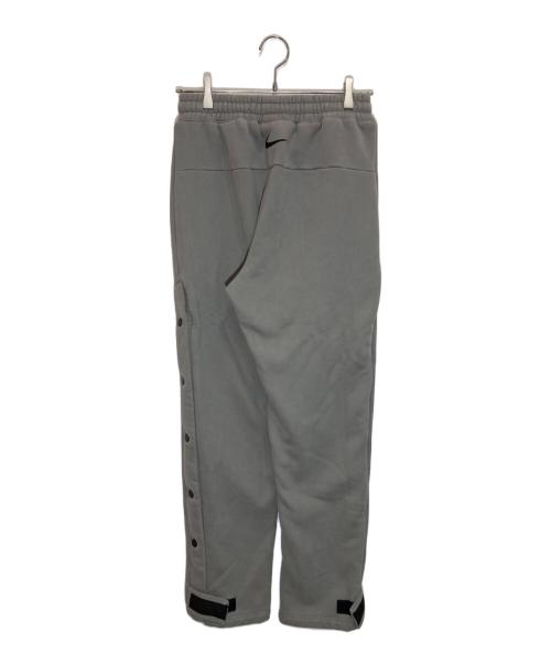 NIKE（ナイキ）NIKE (ナイキ) FEAR OF GOD (フィア・オブ・ゴッド) NBA (エヌビーエー) Tear Away Pant グレー サイズ:SIZE Mの古着・服飾アイテム