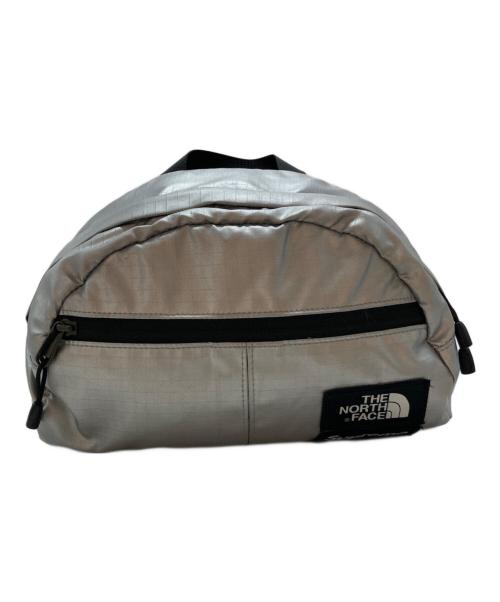 THE NORTH FACE（ザ ノース フェイス）THE NORTH FACE (ザ ノース フェイス) Supreme (シュプリーム) Metallic Waist Bag シルバー サイズ:-の古着・服飾アイテム