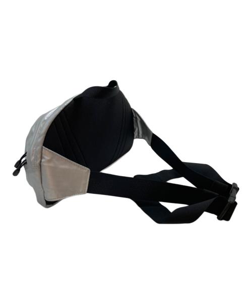 THE NORTH FACE（ザ ノース フェイス）THE NORTH FACE (ザ ノース フェイス) Supreme (シュプリーム) Metallic Waist Bag シルバー サイズ:-の古着・服飾アイテム