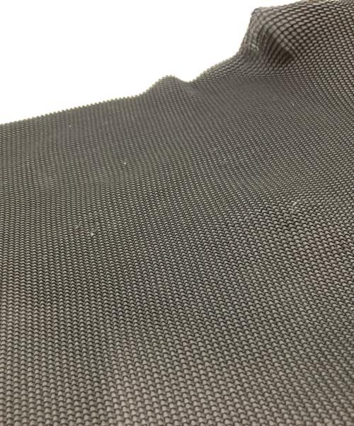ISSEY MIYAKE me（イッセイ ミヤケ ミー）ISSEY MIYAKE me (イッセイ ミヤケ ミー) タートルネックカットソー ブラック サイズ:記載なしの古着・服飾アイテム