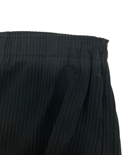me ISSEY MIYAKE（ミーイッセイ ミヤケ）me ISSEY MIYAKE (ミーイッセイ ミヤケ) SWING PLEATS プリーツパンツ ブラック サイズ:SIZE Freeの古着・服飾アイテム