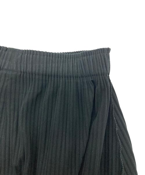 me ISSEY MIYAKE（ミーイッセイ ミヤケ）me ISSEY MIYAKE (ミーイッセイ ミヤケ) SWING PLEATS プリーツパンツ ブラック サイズ:SIZE Freeの古着・服飾アイテム