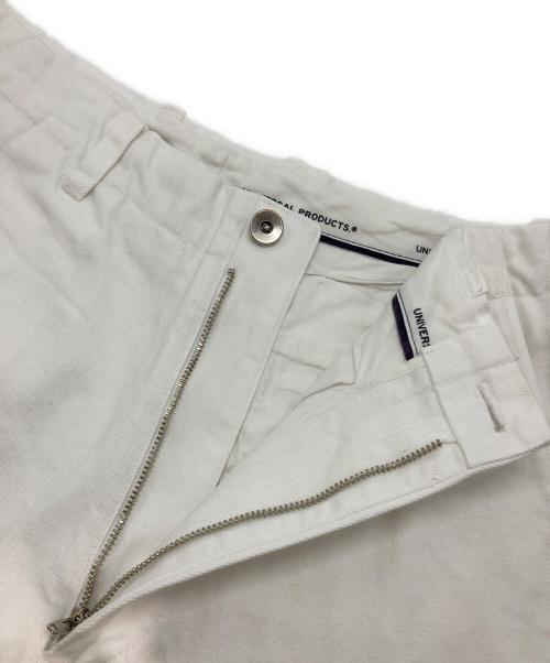 UNIVERSAL PRODUCTS.（ユニバーサルプロダクツ）UNIVERSAL PRODUCTS. (ユニバーサルプロダクツ) NO TUCK WIDE DENIM TROUSERS ホワイト サイズ:SIZE 1の古着・服飾アイテム