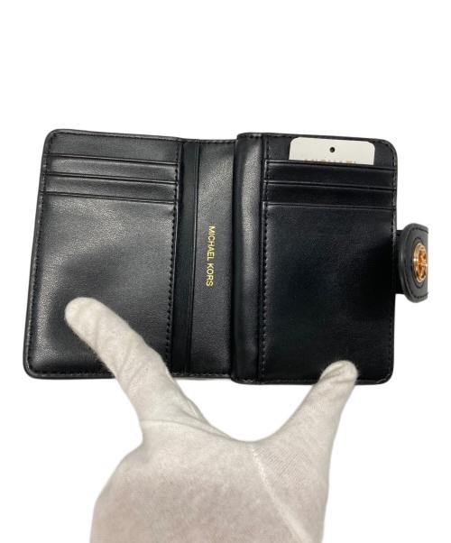 MICHAEL KORS（マイケルコース）MICHAEL KORS (マイケルコース) MK CHARM タブコンパクトポケットウォレットスモール ブラック サイズ:-の古着・服飾アイテム
