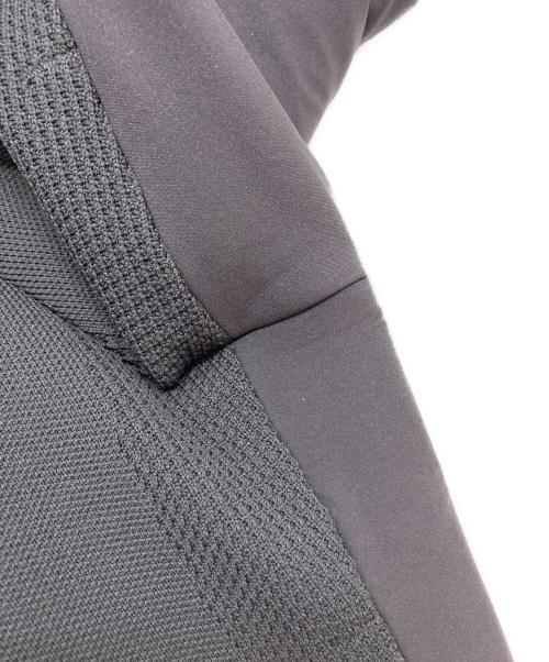 DESCENTE ALLTERRAIN（デザイント オルテライン）Descente ALLTERRAIN (デザイント オルテライン) FUSIONKNIT HYBRID PANTS グレー サイズ:Mの古着・服飾アイテム