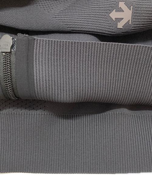 DESCENTE ALLTERRAIN（デザイント オルテライン）Descente ALLTERRAIN (デザイント オルテライン) FUSION KNIT HOODIE グレー サイズ:Mの古着・服飾アイテム