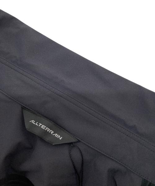 DESCENTE ALLTERRAIN（デザイント オルテライン）DESCENTE ALLTERRAIN (デザイント オルテライン) ストレッチシームレスロングスリーブシャツ グレー サイズ:Mの古着・服飾アイテム