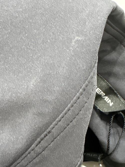 DESCENTE ALLTERRAIN（デザイント オルテライン）DESCENTE ALLTERRAIN (デザイント オルテライン) ストレッチシームレスロングスリーブシャツ グレー サイズ:Mの古着・服飾アイテム