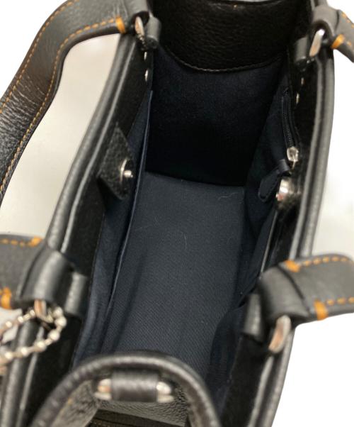 COACH（コーチ）COACH (コーチ) Dempsey Tote 22 With Happy Dog ブラック サイズ:-の古着・服飾アイテム