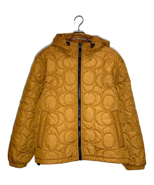 COACH（コーチ）COACH (コーチ) キルテッドシグネチャーパッファージャケット オレンジ サイズ:SIZE Mの古着・服飾アイテム