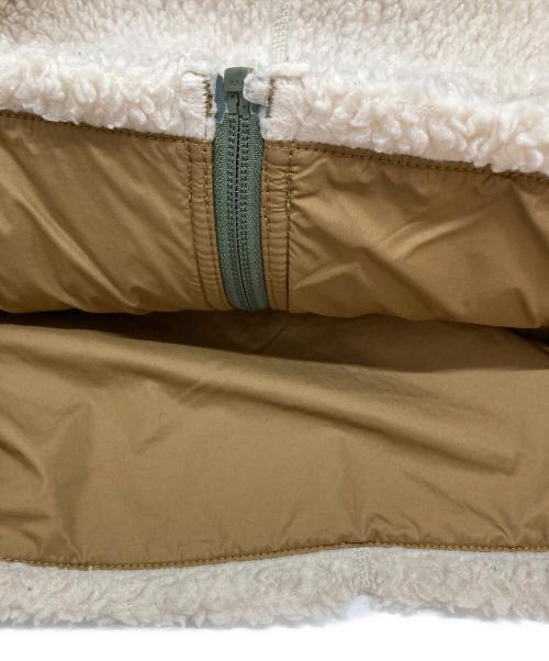 Patagonia（パタゴニア）Patagonia (パタゴニア) キッズ・レトロX・ベスト ベージュ×グリーン サイズ:SIZE XLの古着・服飾アイテム