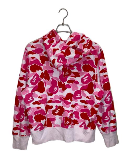 A BATHING APE（アベイシングエイプ）A BATHING APE (アベイシングエイプ) ABC CAMO COLLEGE PULLOVER HOODIE ピンク サイズ:SIZE Mの古着・服飾アイテム