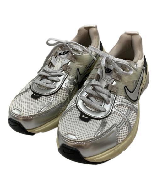 NIKE（ナイキ）NIKE (ナイキ) W V2K RUN グレー サイズ:SIZE 24.5cmの古着・服飾アイテム