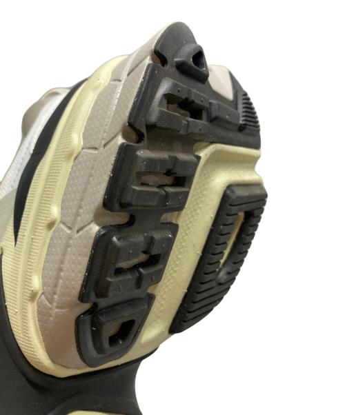 NIKE（ナイキ）NIKE (ナイキ) W V2K RUN グレー サイズ:SIZE 24.5cmの古着・服飾アイテム