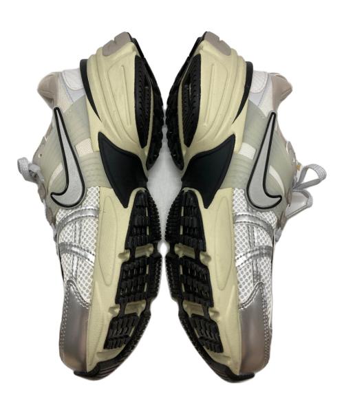 NIKE（ナイキ）NIKE (ナイキ) W V2K RUN グレー サイズ:SIZE 24.5cmの古着・服飾アイテム