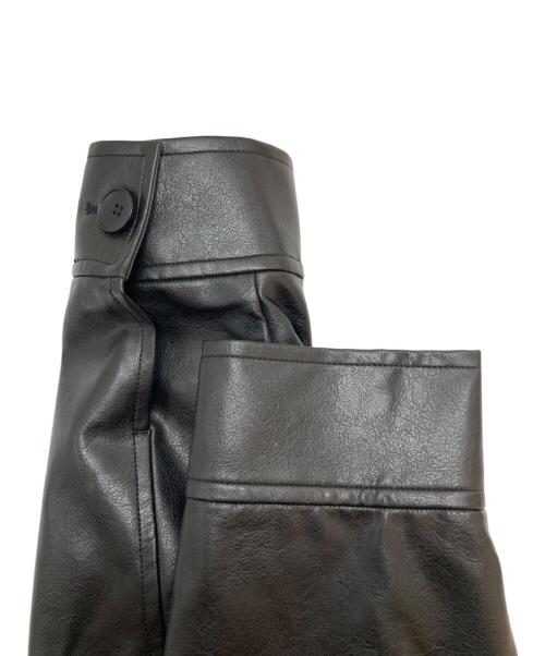 JOURNAL STANDARD（ジャーナルスタンダード）JOURNAL STANDARD (ジャーナルスタンダード) ウォッシャブルフェイクレザーファー襟付カバーオール ブラック サイズ:SIZE Freeの古着・服飾アイテム
