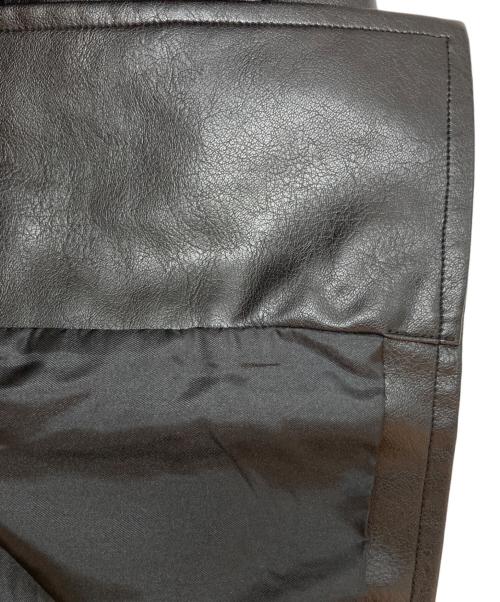 JOURNAL STANDARD（ジャーナルスタンダード）JOURNAL STANDARD (ジャーナルスタンダード) ウォッシャブルフェイクレザーファー襟付カバーオール ブラック サイズ:SIZE Freeの古着・服飾アイテム
