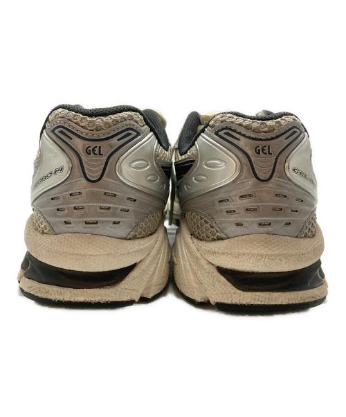 asics（アシックス）asics (アシックス) GEL-KAYANO 14 ベージュ×シルバー サイズ:SIZE 25cmの古着・服飾アイテム
