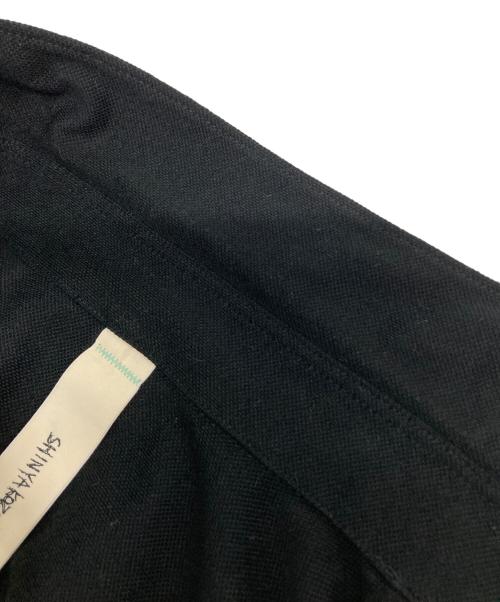SHINYA KOZUKA（シンヤコズカ）SHINYA KOZUKA (シンヤコズカ) UPCYCLED HENRY CUFFS SHIRT ブラック サイズ:Sの古着・服飾アイテム
