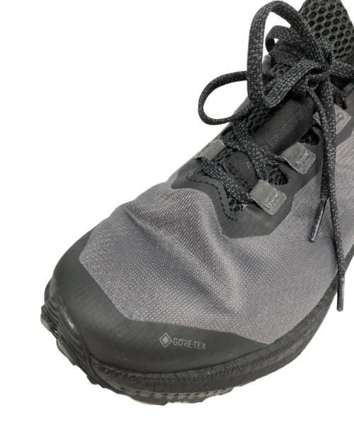 SALOMON（サロモン）SALOMON (サロモン) AERO BLAZE 3 GRVL GORE-TEX グレー サイズ:SIZE 24.5cmの古着・服飾アイテム