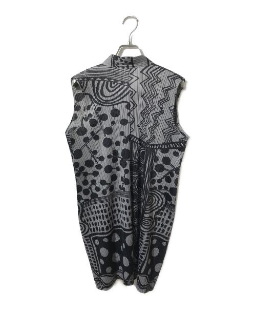 PLEATS PLEASE（プリーツプリーズ）PLEATS PLEASE (プリーツプリーズ) マルチパターンノースリーブワンピース ブラック サイズ:4の古着・服飾アイテム