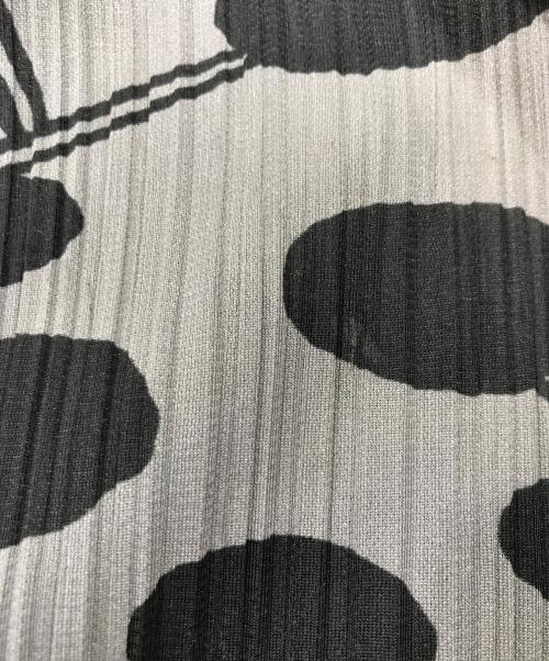 PLEATS PLEASE（プリーツプリーズ）PLEATS PLEASE (プリーツプリーズ) マルチパターンノースリーブワンピース ブラック サイズ:4の古着・服飾アイテム