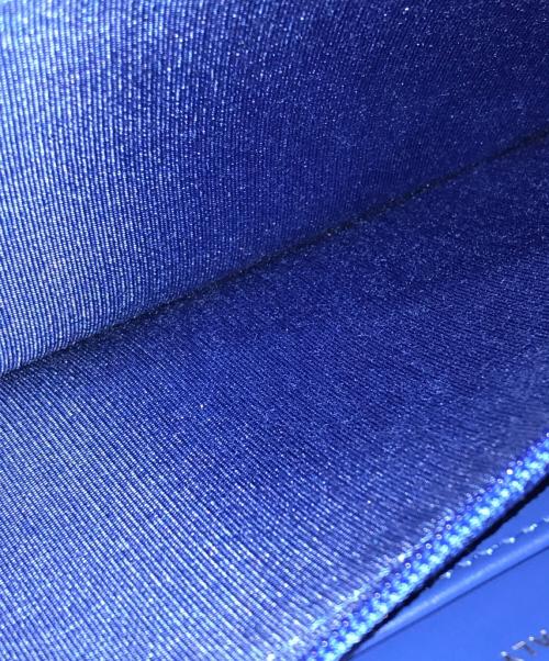 CHANEL（シャネル）CHANEL (シャネル) パテントラウンドファスナーウォレット ブルーの古着・服飾アイテム