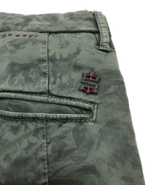 INCOTEX（インコテックス）INCOTEX (インコテックス) ボタニカルプリント製品染パンツ オリーブ サイズ:31の古着・服飾アイテム