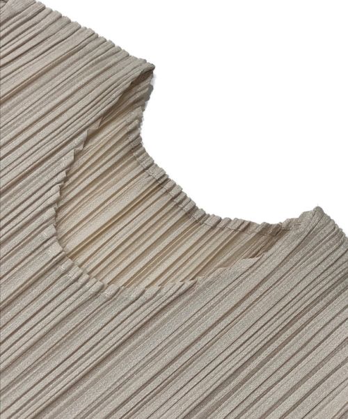 PLEATS PLEASE（プリーツプリーズ）PLEATS PLEASE (プリーツプリーズ) サイドジッププリーツワンピ ベージュ サイズ:3の古着・服飾アイテム